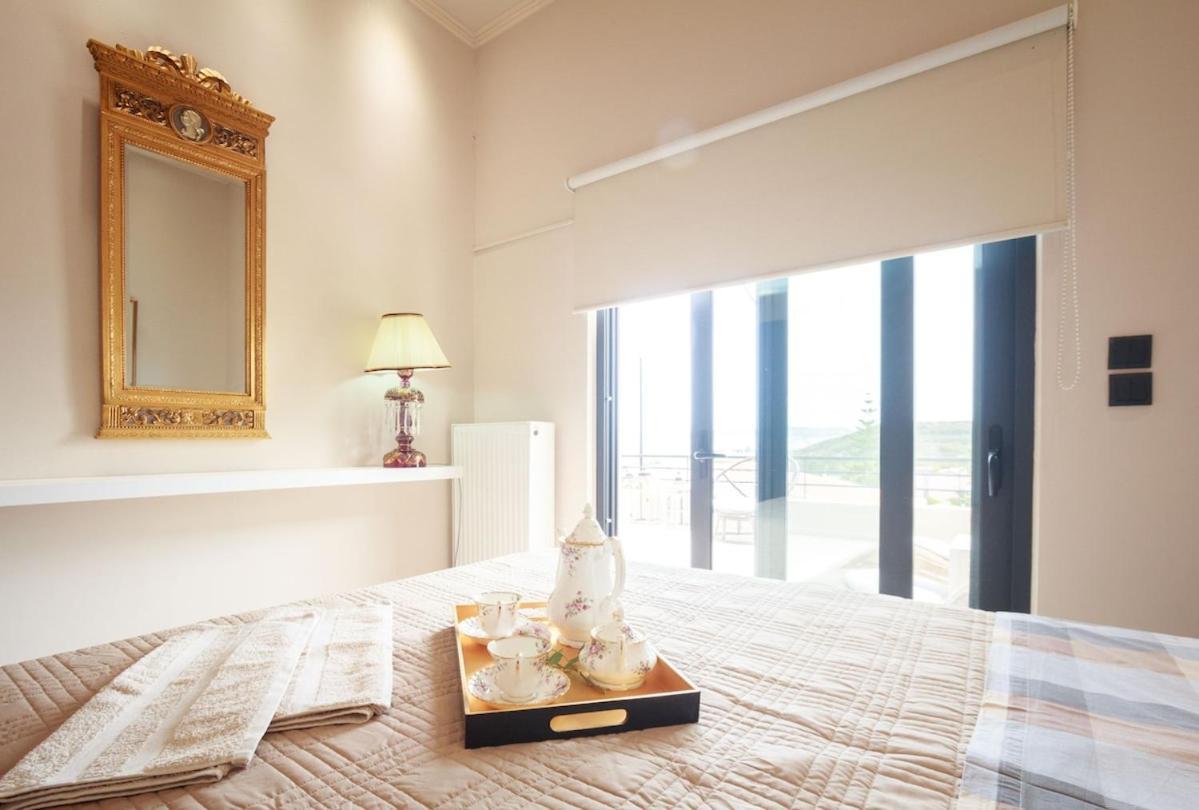 Golden View Villa 加藤-达拉特索 外观 照片