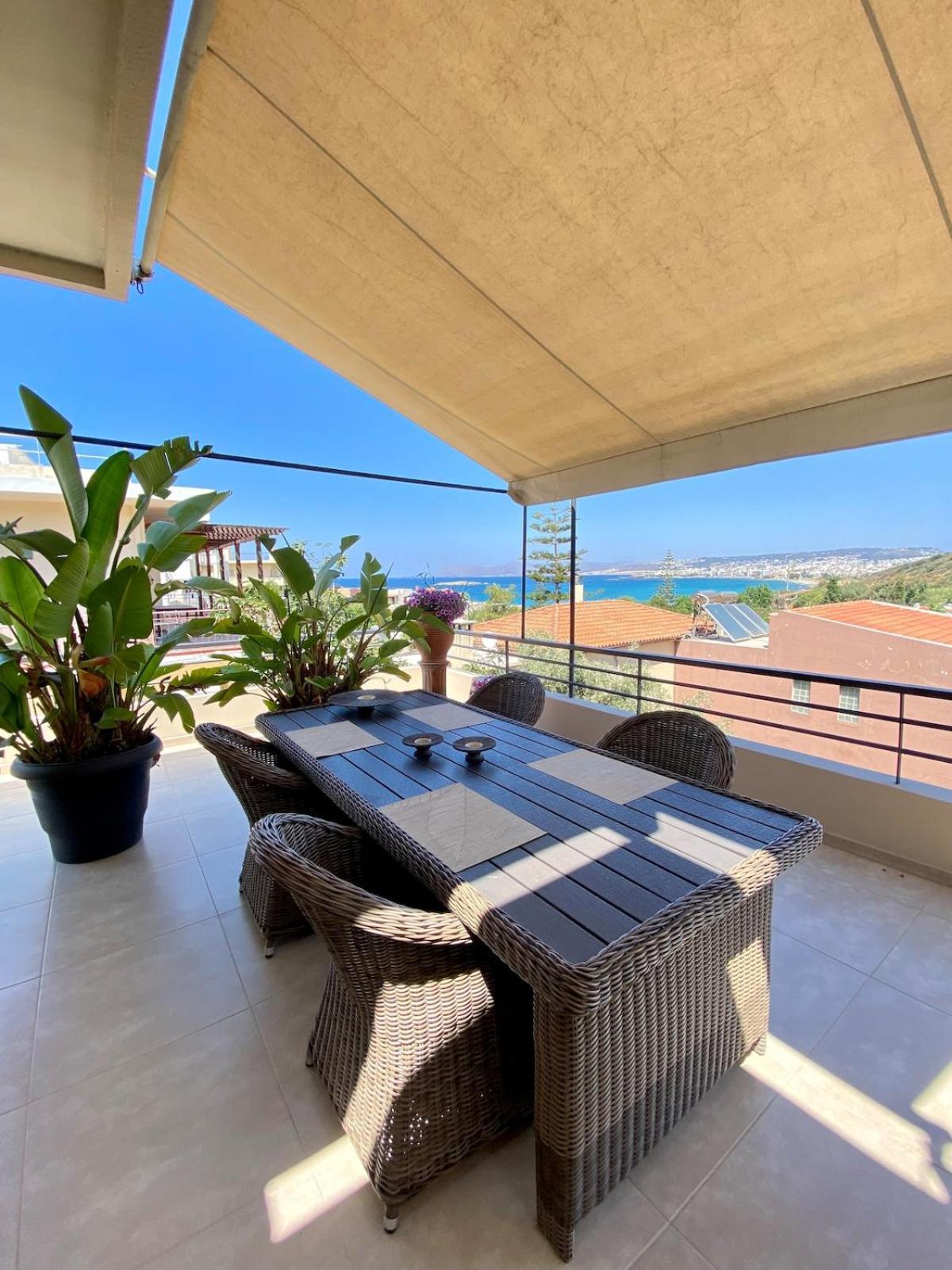 Golden View Villa 加藤-达拉特索 外观 照片